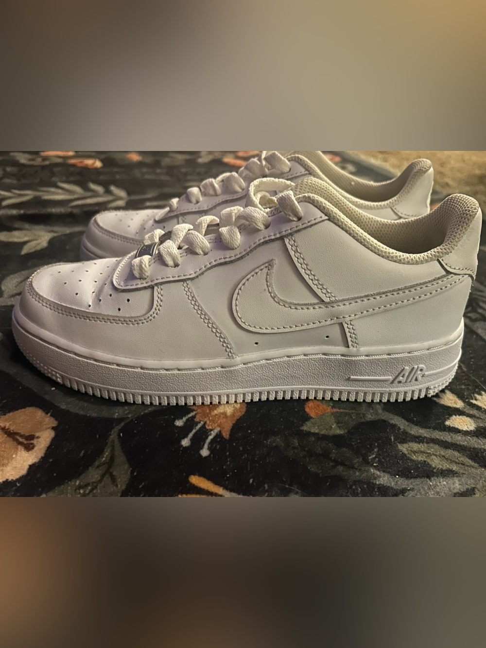 Nike Air Force 1 LE GS Triple White DH2920 111 Youth sz 4, women’s sz 5.5 NO BOX